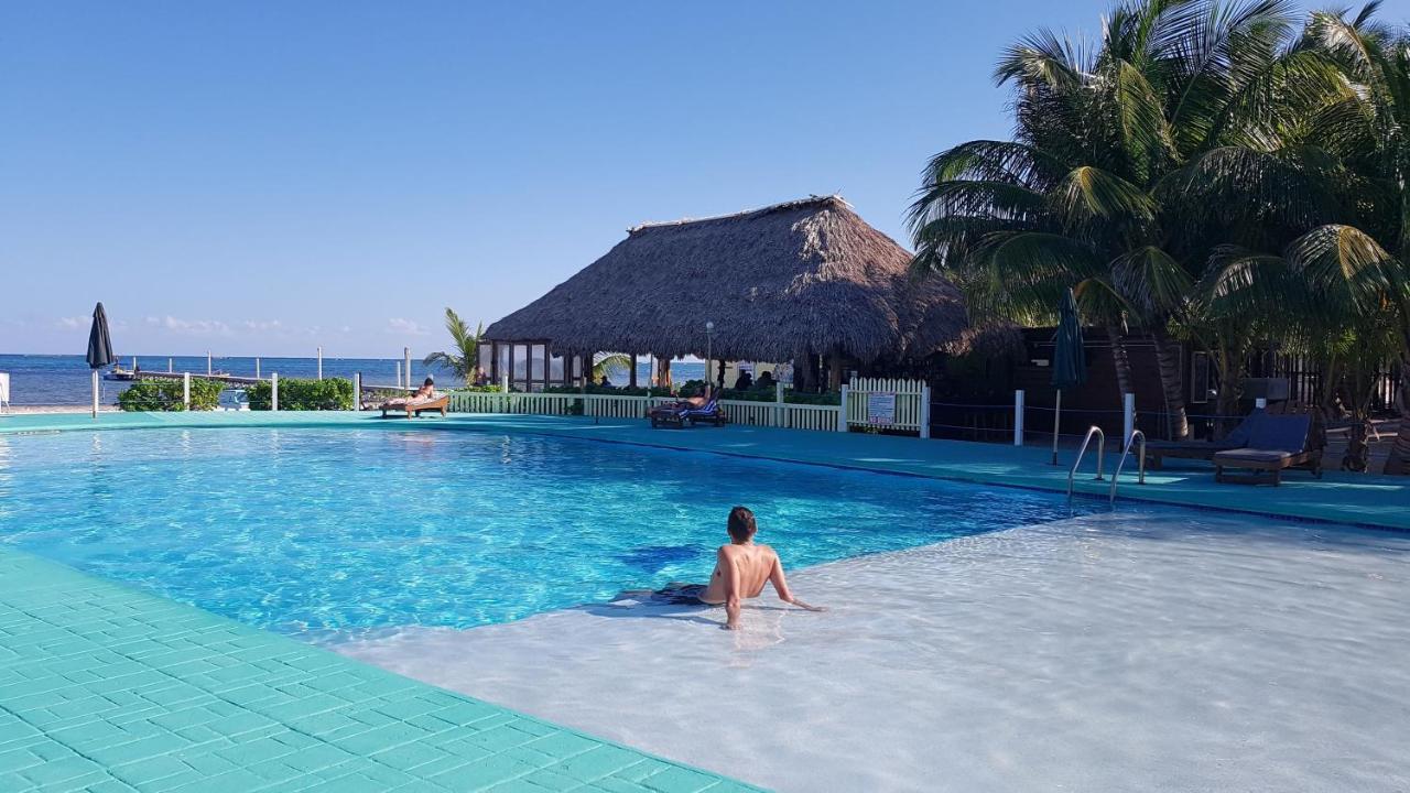 Royal Caribbean Resort San Pedro  Extérieur photo