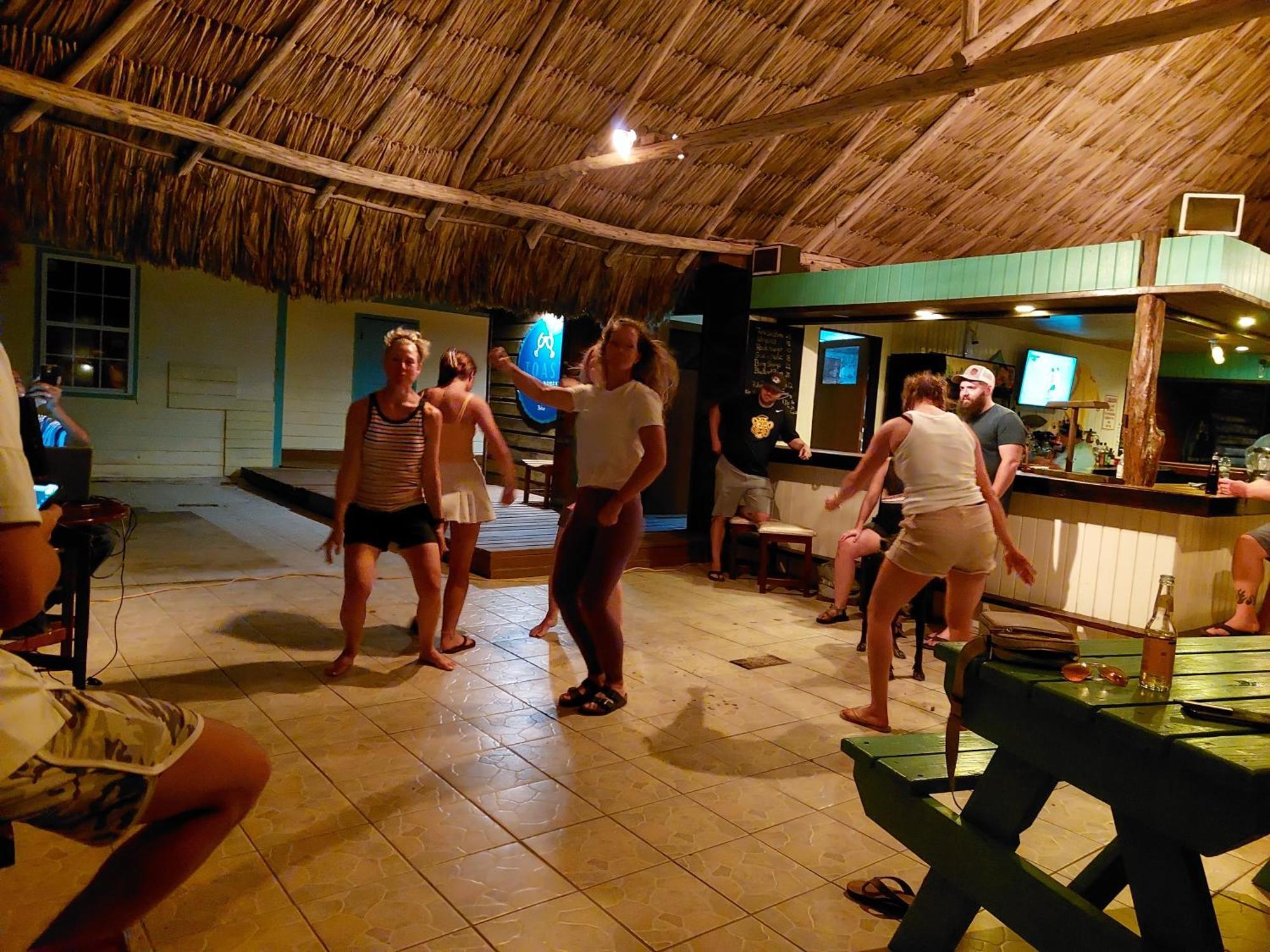 Royal Caribbean Resort San Pedro  Extérieur photo