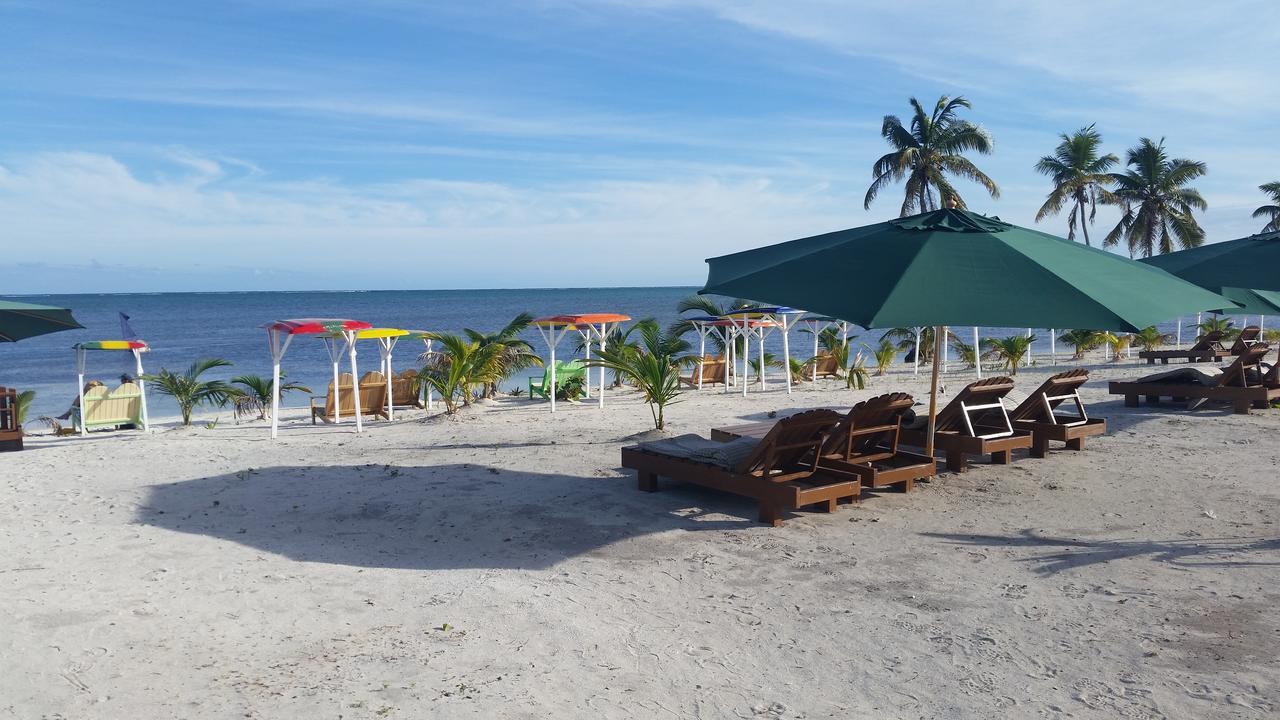 Royal Caribbean Resort San Pedro  Extérieur photo